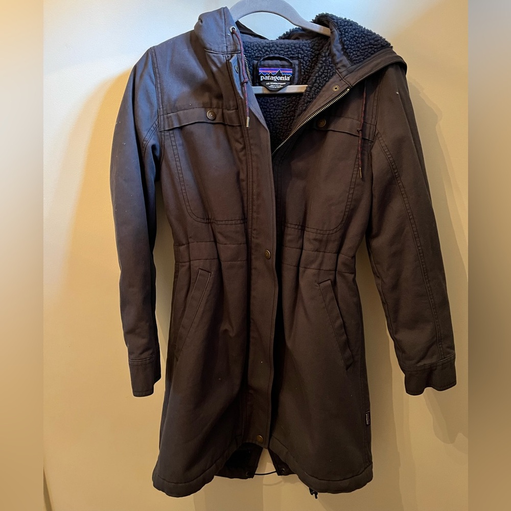 Patagonia woman’s insulated Prairie Dawn parka jacket